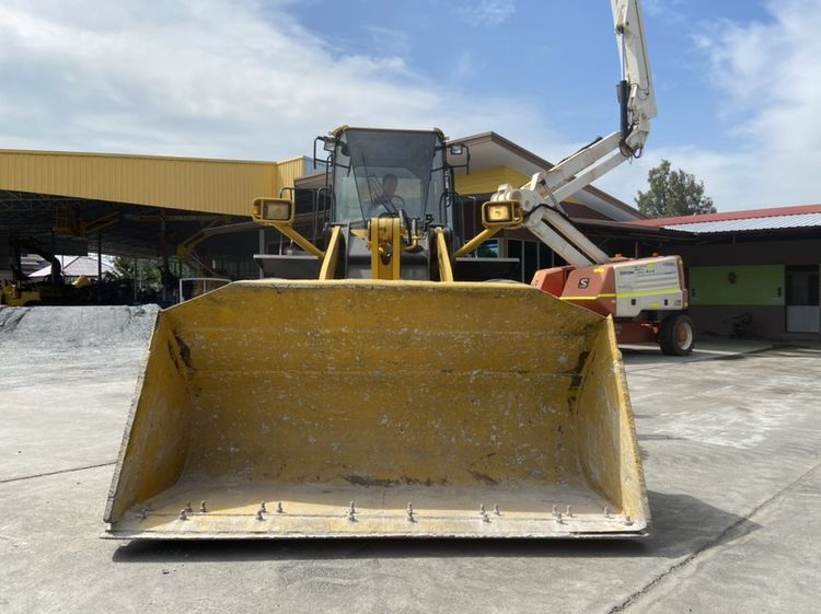 รถตักล้อยาง KOMATSU รุ่น WA380-6 บุ้งกี๋ 3.4 คิว รถเก่านอกนำเข้า รูปที่ 8