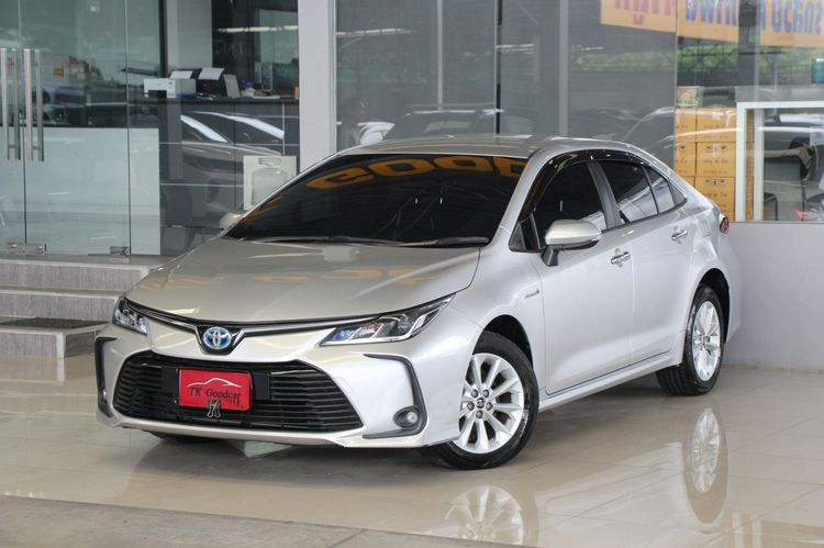 Toyota Altis 2020 1.8 Hybrid Entry Sedan ไฮบริด เกียร์อัตโนมัติ บรอนซ์เงิน