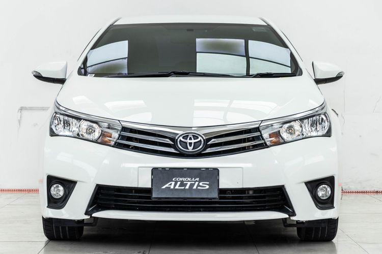 Toyota Altis 2016 1.8 E Sedan เบนซิน ไม่ติดแก๊ส เกียร์อัตโนมัติ ขาว รูปที่ 4