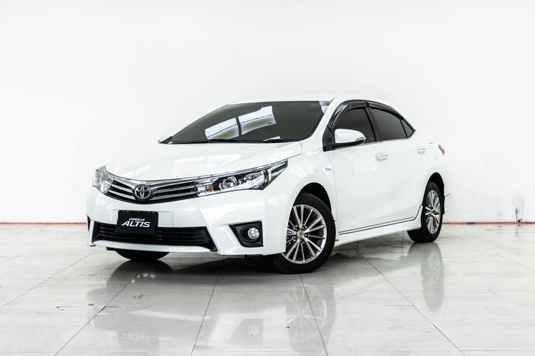 Toyota Altis 2016 1.8 E Sedan เบนซิน ไม่ติดแก๊ส เกียร์อัตโนมัติ ขาว
