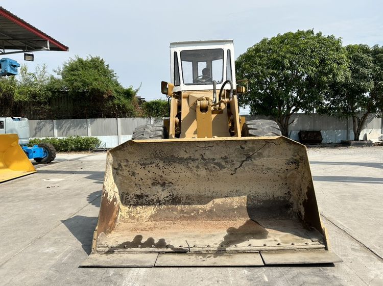รถตักล้อยาง KOMATSU รุ่น  530 เทียบเท่า WA300 บุ้งกี๋ 2.3 คิว ยกสูง 3.6 ม. รถเก่านอกนำเข้า รูปที่ 4