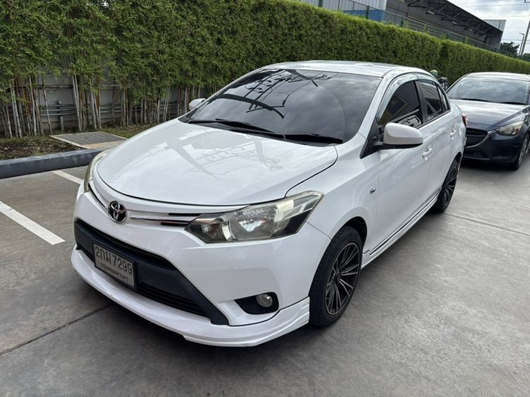 รถ Toyota Vios 1.5 E Ivory สี ขาว