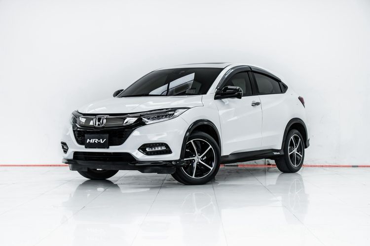 รถ Honda HR-V 1.8 RS สี ขาว