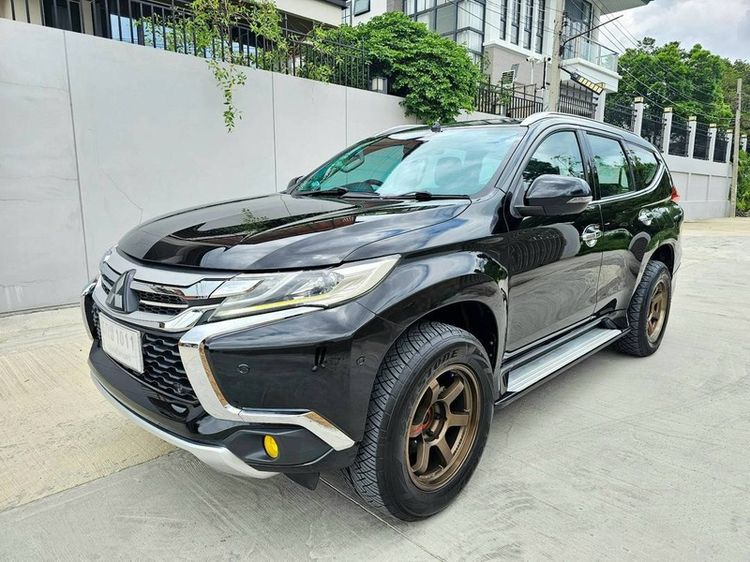 รถ Mitsubishi Pajero Sport 2.5 GT 4WD สี ดำ