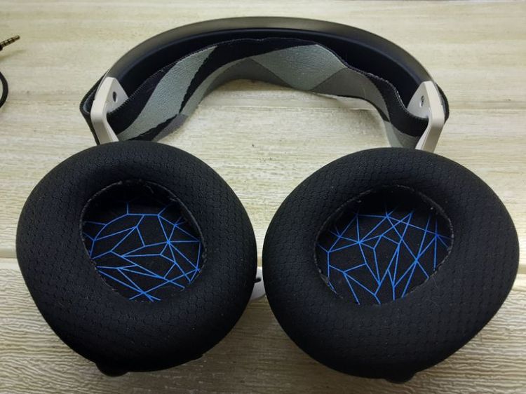 สุดคุ้มขายหูฟังGamingไร้สายตัวท๊อปSteelSeries Arctis 7 ตอนออกใหม่5990บาทสภาพดี ขาย1000เดียว รูปที่ 3