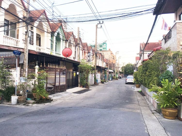 ให้เช่าทาวน์เฮ้าส์ นวมินทร์ 135 