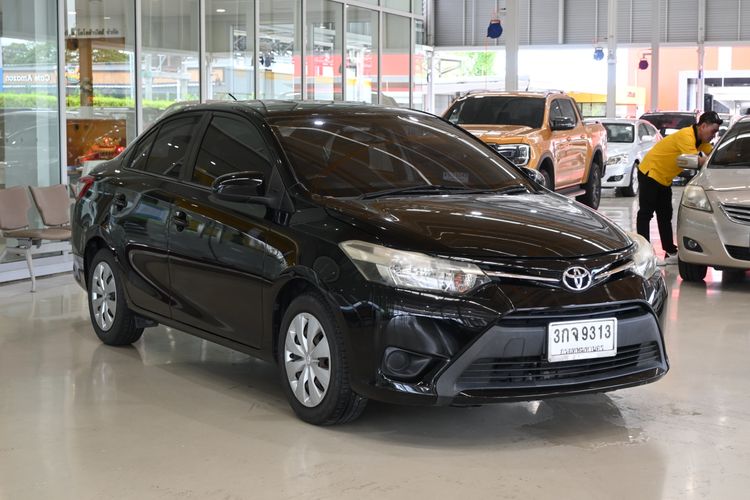 Toyota Vios 2013 1.5 J Sedan เบนซิน ไม่ติดแก๊ส เกียร์อัตโนมัติ ดำ รูปที่ 2