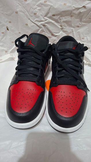 รองเท้าบาสเกตบอล ผู้ชาย แดง Nike Air Jordan 1 Low "Bred" (553558-067)​Size: 9 US / 8 UK / 42.5 EUR / 27 CM