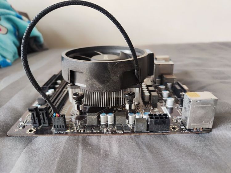 ขาย Cpu ryzen5 2600+ เมนบอร์ด A320pro รูปที่ 3