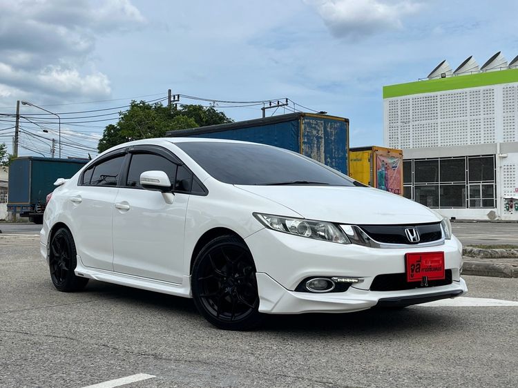 Honda Civic 2014 1.8 Modulo Sedan เบนซิน ไม่ติดแก๊ส เกียร์อัตโนมัติ ขาว รูปที่ 2