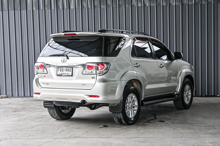 Toyota Fortuner 2015 3.0 V 4WD Utility-car ดีเซล ไม่ติดแก๊ส เกียร์อัตโนมัติ เทา รูปที่ 4