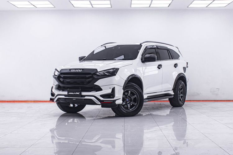 รถ Isuzu MU-X 1.9 ULTIMATE 2WD สี ขาว