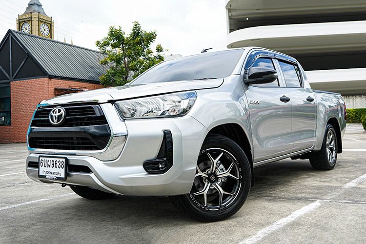 รถ Toyota Hilux Revo 2.4 Z Edition Entry สี เทา