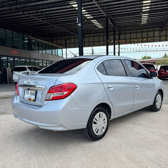 Mitsubishi Attrage 2018 1.2 GLX Sedan เบนซิน ไม่ติดแก๊ส เกียร์อัตโนมัติ บรอนซ์เงิน รูปที่ 2