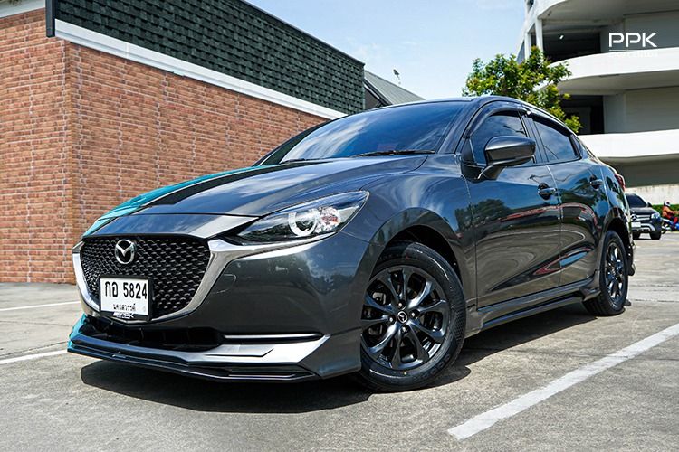 รถ Mazda Mazda 2 1.3 C สี เทา
