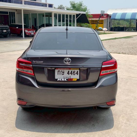Toyota Vios 2020 1.5 Mid Sedan เบนซิน ไม่ติดแก๊ส เกียร์อัตโนมัติ เทา รูปที่ 4
