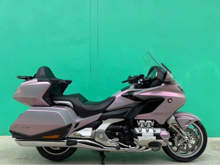 Honda Goldwing Tour GL1800 ปี18จด21 สีแร็ปชมพู(เดิมแดงดำ)  วิ่ง 14,000โล 