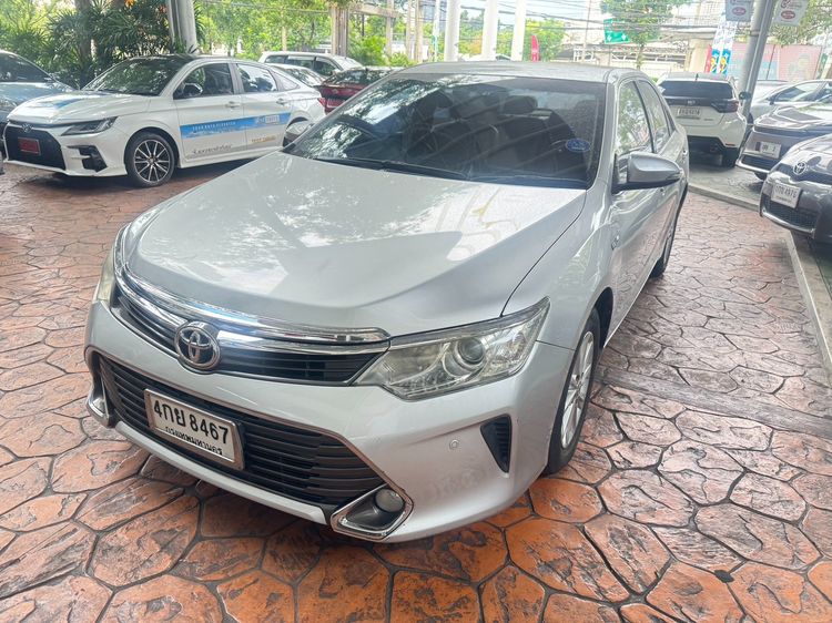 รถ Toyota Camry 2.0 G สี เทา