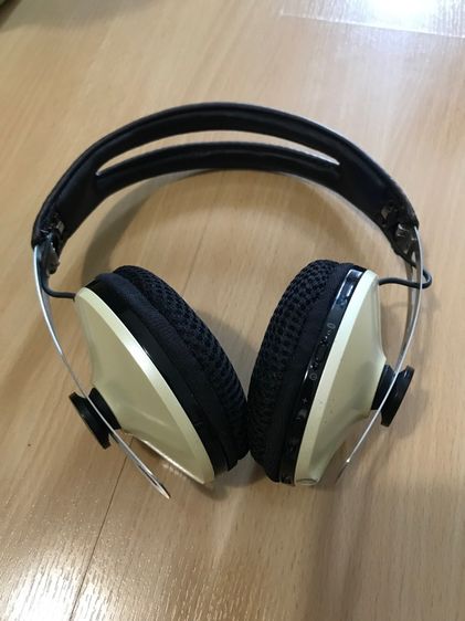 SENNHEISER MOMENTUM