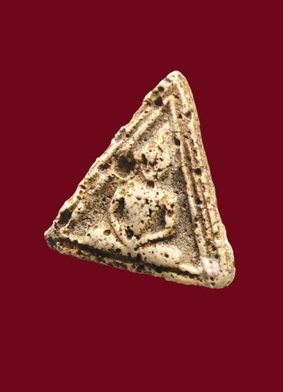 พระสมเด็จสามเหลี่ยมเก่า มากได้ในบ้านมาค่ะ รูปที่ 3