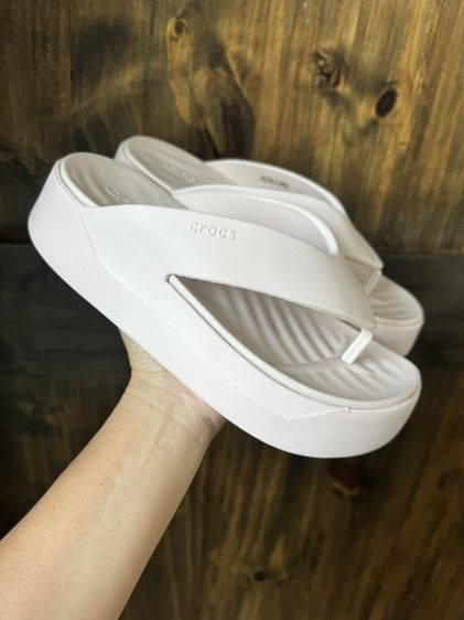 รองเท้าแตะแบบมีหูและแบบสวม อื่นๆ UK 3.5 | EU 36 | US 5 ชมพู ส่งต่อ Crocs Getaway Platform Flip W5/36-37