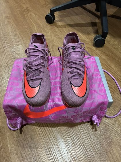 Nike ผู้ชาย ชมพู รองเท้าฟุตบอล