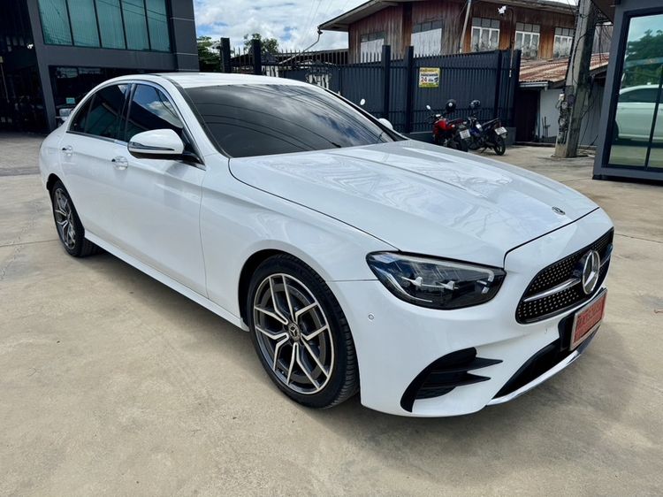 Mercedes-Benz E-Class 2022 E220 Sedan ดีเซล ไม่ติดแก๊ส เกียร์อัตโนมัติ ขาว รูปที่ 2