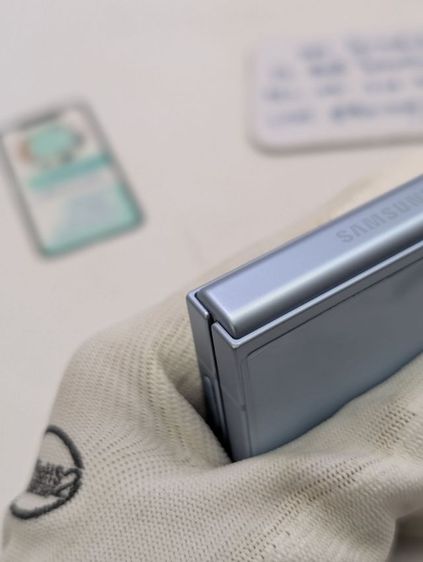ขาย เทิร์น Samsung Galaxy Z Flip 6 256 GB ศูนย์ไทย สภาพสวย มีตัวเครื่องอย่างเดียว ไม่มีอุปกรณ์อื่น เพียง 8,990 บาท เท่านั้น ครับ รูปที่ 13