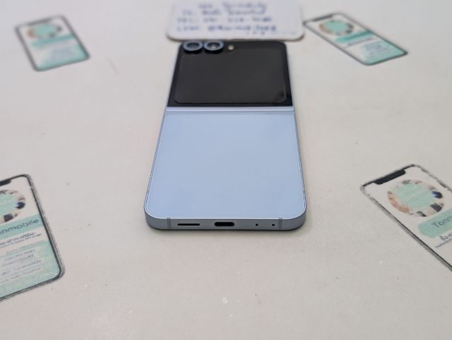 ขาย เทิร์น Samsung Galaxy Z Flip 6 256 GB ศูนย์ไทย สภาพสวย มีตัวเครื่องอย่างเดียว ไม่มีอุปกรณ์อื่น เพียง 8,990 บาท เท่านั้น ครับ รูปที่ 7