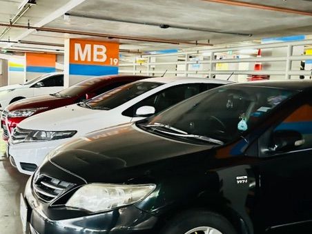 รถ Toyota Altis 1.8 G สี ดำ