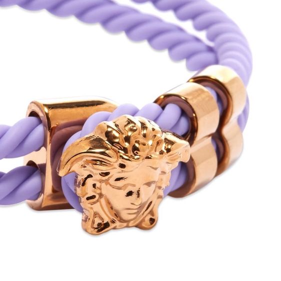 Versace Men's Medusa Head Bracelet in Lilac Made in Italy With Boxกำไลข้อมือรูปหัวเมดูซ่าสำหรับผู้ชายจาก Versace สีม่วงอ่อน ผลิตในอิตาลี พร้อมกล่อง ป้ายแทค รูปที่ 5