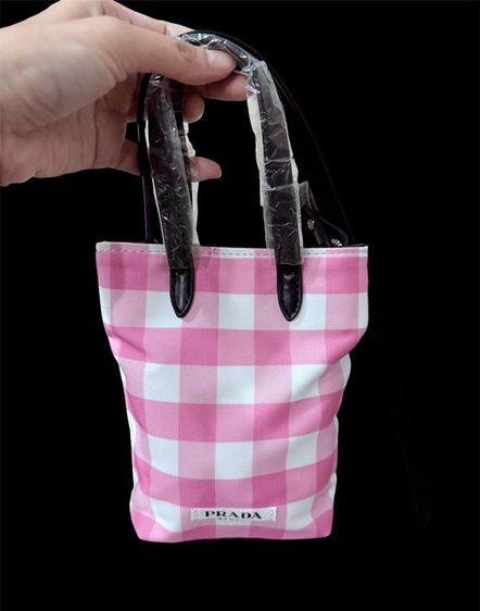 Prada Sling Bag Pink SmallPremium gift กระเป๋าสะพายข้างDIY ขนาดเล็กจาก Prada Beauty