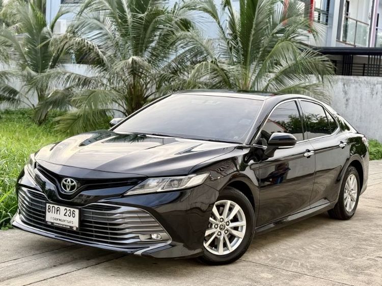 รถ Toyota Camry 2.0 G สี ดำ