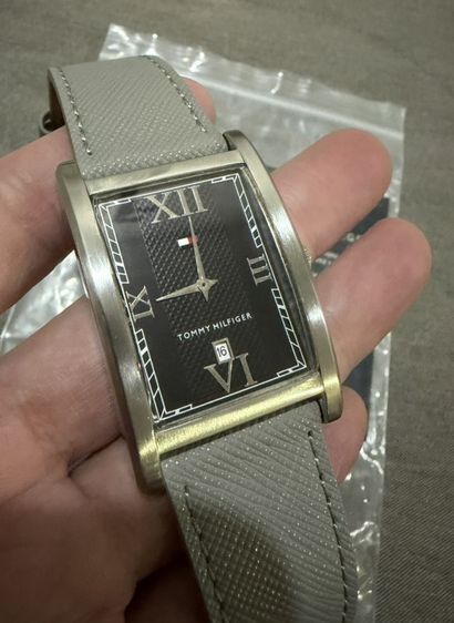 Tommy Hilfiger tank watch หน้าปัดสีดำ