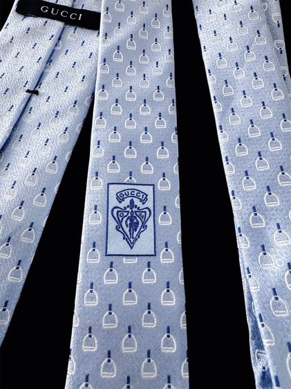 Gucci Horsebit silk jacquard tie Sky blue Made in Italyเนคไทผ้าไหมแบรนด์ กุชชี่ สีฟ้าอ่อน รูปที่ 3