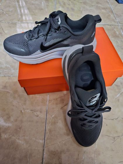 รองเท้าวิ่ง ผู้หญิง ดำ Nike Vomero 18
