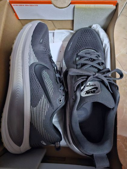 Nike Vomero 18 รูปที่ 4