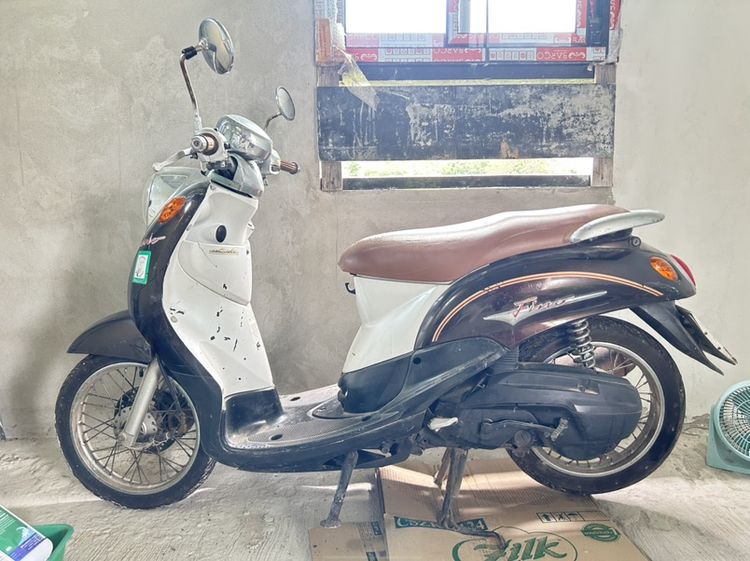 > 🛵 [ขาย] Yamaha Fino 114cc ปี 2007 (รถบ้านขายเอง)> ✅ เอกสารครบ มีเล่มทะเบียน พร้อมโอนทันที!> ✅ สภาพ: เน้นขายตามสภาพตามอายุการใช้งาน >  ✅ เครื่องยนต์: 114 รูปที่ 5
