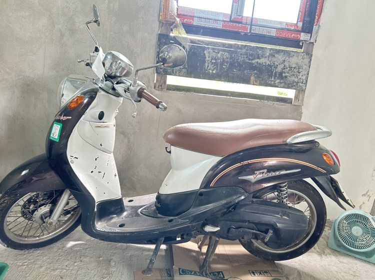 > 🛵 [ขาย] Yamaha Fino 114cc ปี 2007 (รถบ้านขายเอง)> ✅ เอกสารครบ มีเล่มทะเบียน พร้อมโอนทันที!> ✅ สภาพ: เน้นขายตามสภาพตามอายุการใช้งาน >  ✅ เครื่องยนต์: 114 รูปที่ 3