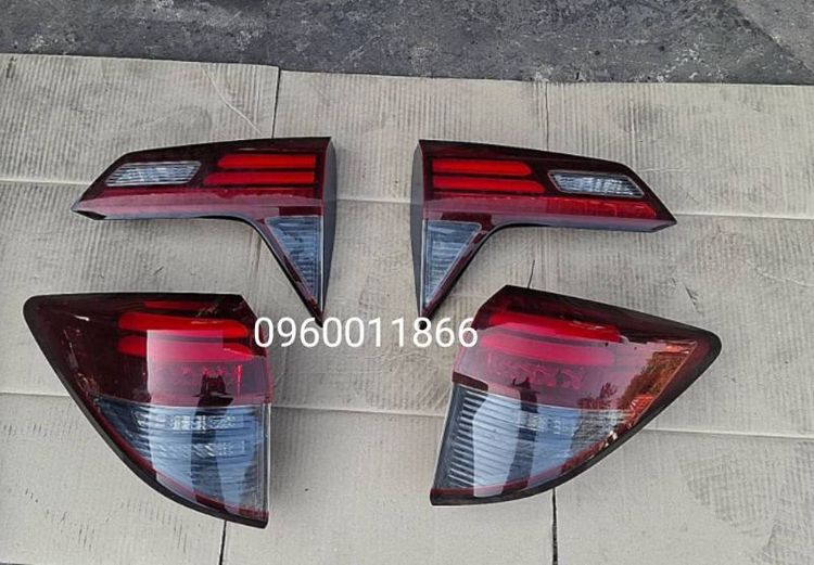 ไฟทับทิมฝาท้าย สีดำ แท้  HRV