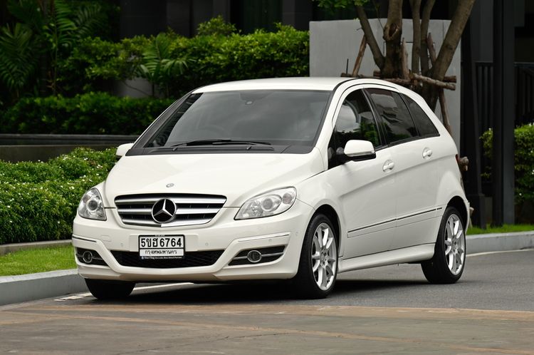 Mercedes-Benz B-Class 2009 B180 CDI Sedan ดีเซล ไม่ติดแก๊ส เกียร์อัตโนมัติ ขาว