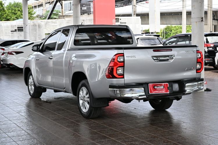 Toyota Hilux Revo 2022 Smart Cab 2.4 Mid Z Edition Pickup ดีเซล ไม่ติดแก๊ส เกียร์ธรรมดา บรอนซ์เงิน รูปที่ 4