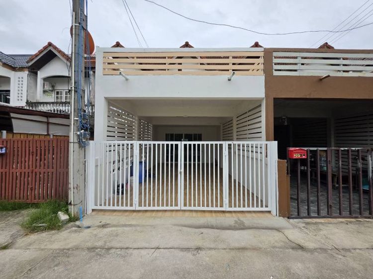 🏡 ขายทาวน์เฮ้าส์ 2 ชั้น ทำเลดี อำเภอสัตหีบ พร้อมเข้าอยู่