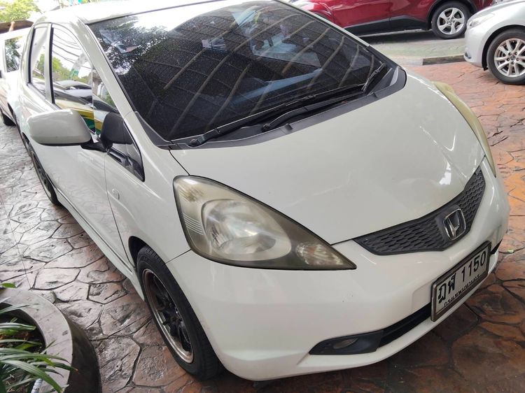Honda Jazz 2010 1.5 V Sedan เบนซิน ไม่ติดแก๊ส เกียร์อัตโนมัติ ขาว