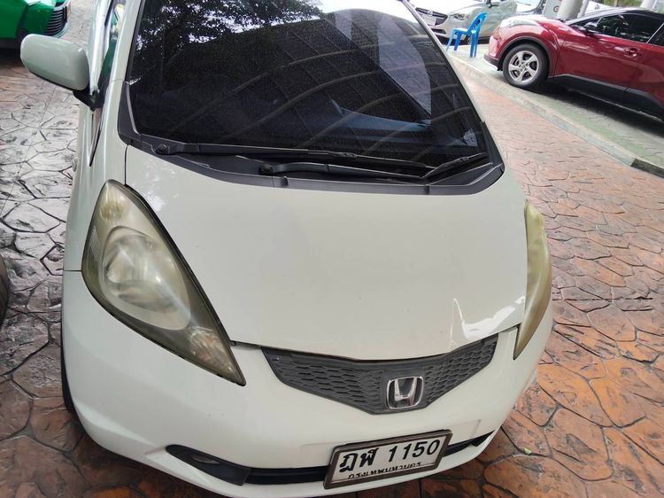 Honda Jazz 2010 1.5 V Sedan เบนซิน ไม่ติดแก๊ส เกียร์อัตโนมัติ ขาว รูปที่ 3