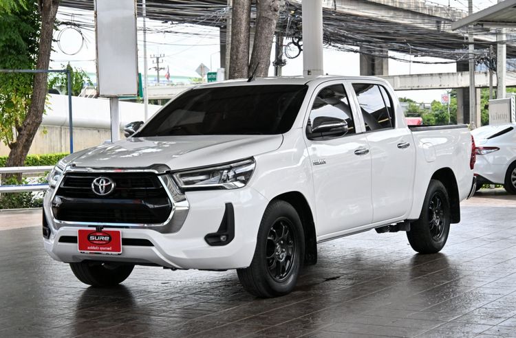 รถ Toyota Hilux Revo 2.4 Z Edition Mid สี ขาว