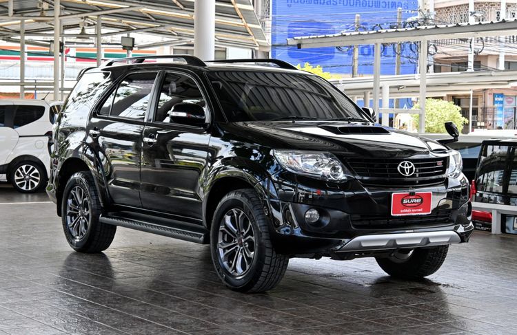 Toyota Fortuner 2013 3.0 TRD Sportivo 4WD Utility-car ดีเซล ไม่ติดแก๊ส เกียร์อัตโนมัติ ดำ รูปที่ 3