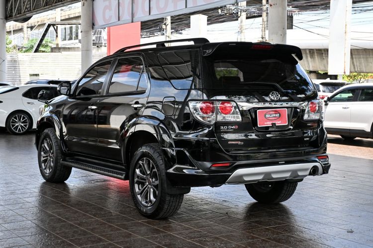 Toyota Fortuner 2013 3.0 TRD Sportivo 4WD Utility-car ดีเซล ไม่ติดแก๊ส เกียร์อัตโนมัติ ดำ รูปที่ 4