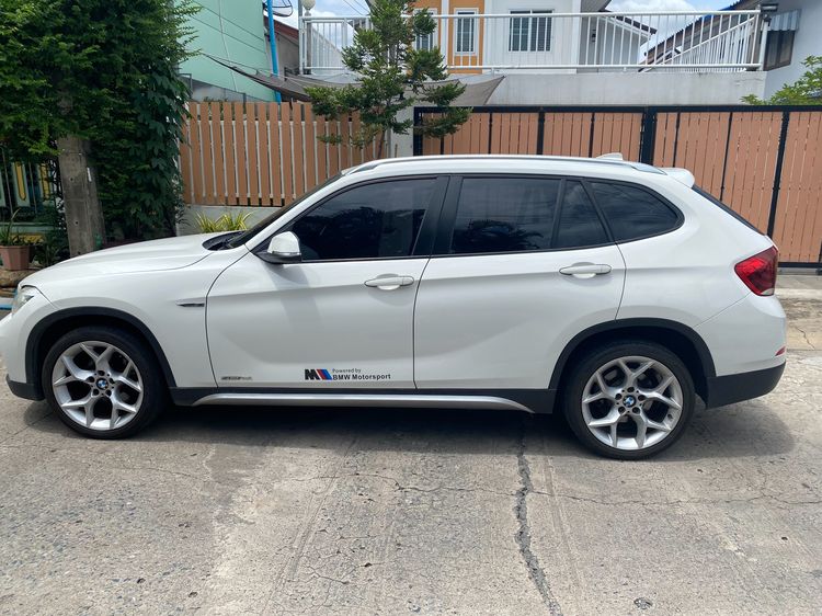 รถ BMW X1 1.5 sDrive18i xLine สี ขาว