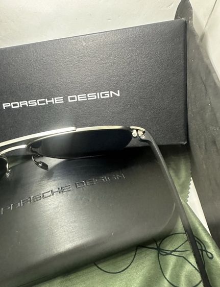 แว่นแว่นกันแดด Porsche Design รุ่น P'8508หนึ่งในรุ่น Aviator (ทรงนักบิน)